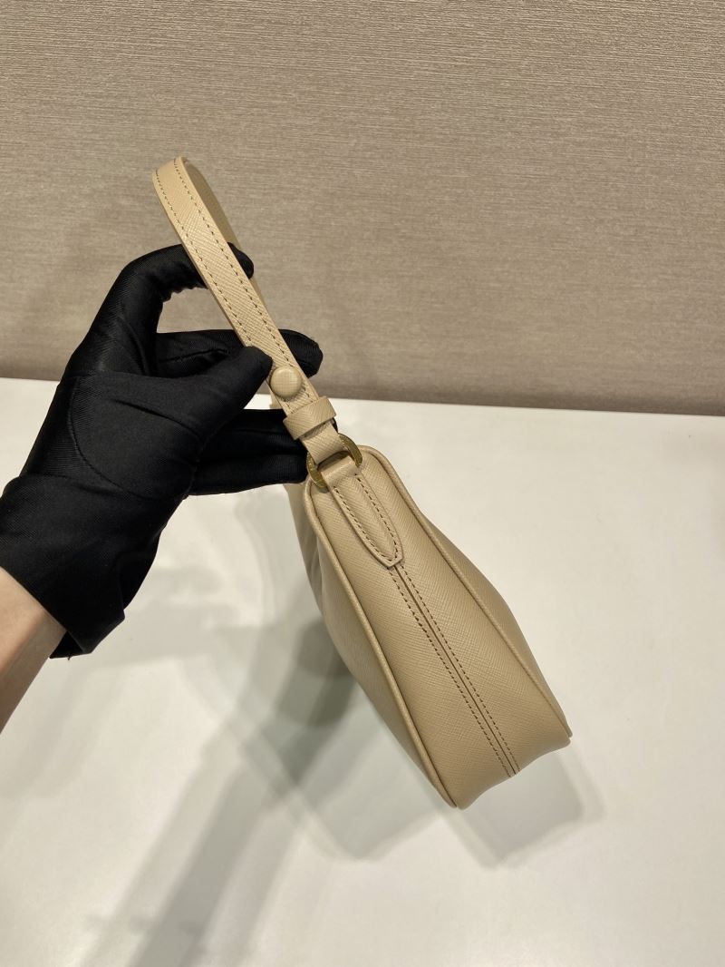 Pra*a hobo bags